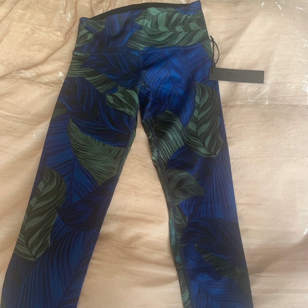 NWT Noli Yoga Leggings